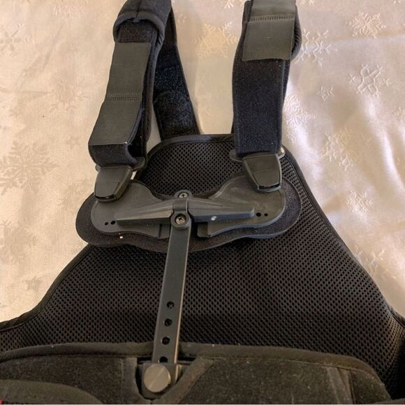 Ottobock Back Brace Over the Shoulder Sz Small excellent condition - Picture 2 of 11